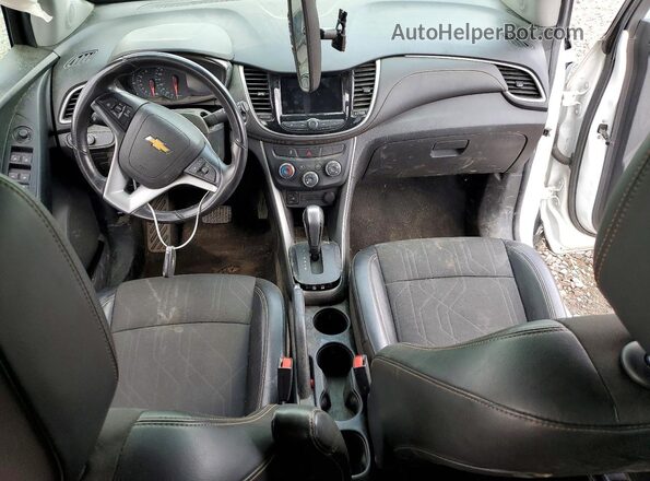 KL7CJPSB6KB858952 2019 CHEVROLET TRAX White Dashboard view