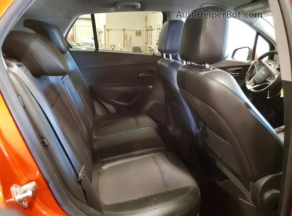 KL7CJPSB7GB617151 2016 CHEVROLET TRAX Orange Vista interior trasera