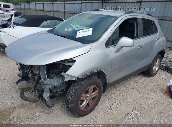 KL7CJPSB7HB086647 2017 CHEVROLET TRAX Серебряный Передняя левая четверть