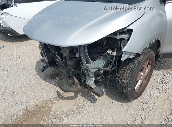 KL7CJPSB7HB086647 2017 CHEVROLET TRAX Серебряный Вид задней части салона