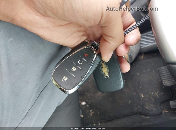 KL7CJPSB7JB711991 2018 CHEVROLET TRAX Silver Առջևի վահանակի տեսք