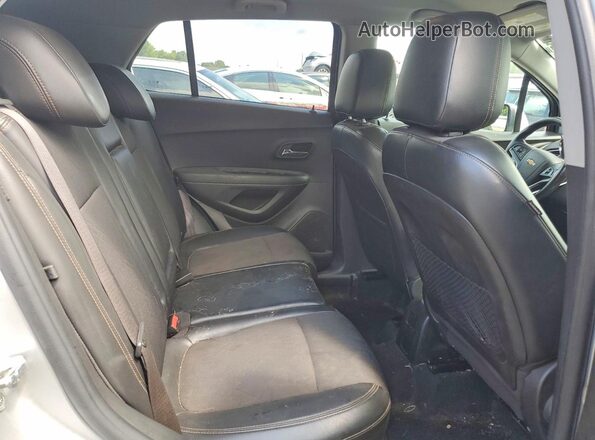 KL7CJPSB7KB724354 2019 CHEVROLET TRAX Silver უკანა სალონის ხედი