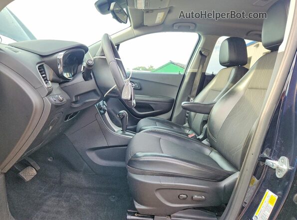 KL7CJPSB7MB316777 2021 CHEVROLET TRAX Blue Widok wnętrza z przodu