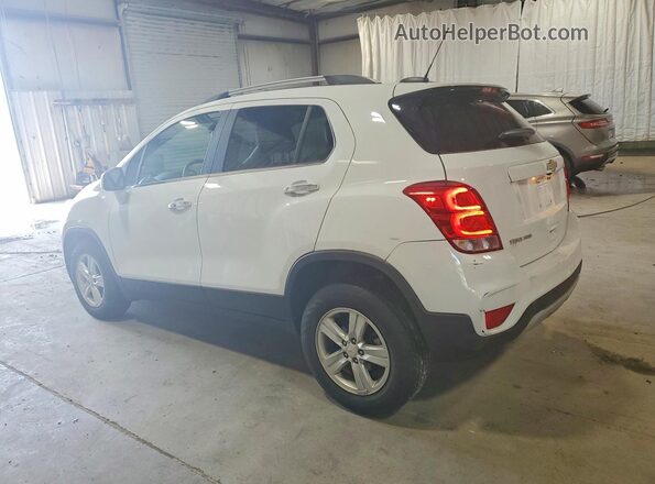 KL7CJPSB8JB650084 2018 CHEVROLET TRAX White Rear left