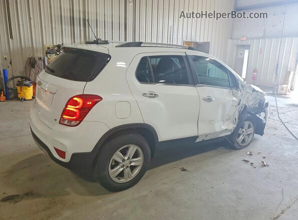 KL7CJPSB8JB650084 2018 CHEVROLET TRAX White Rear right