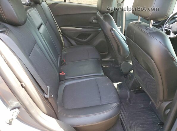 KL7CJPSB8KB895159 2019 CHEVROLET TRAX Gray Widok wnętrza z tyłu