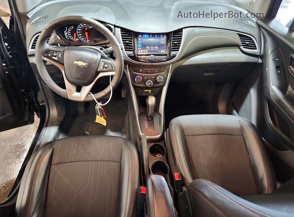 KL7CJPSB8MB331501 2021 CHEVROLET TRAX Black Vista del salpicadero