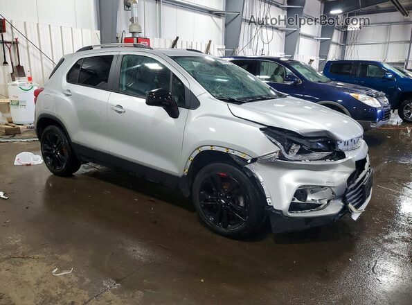 KL7CJPSB8MB345561 2021 CHEVROLET TRAX Silver Առջևի աջ