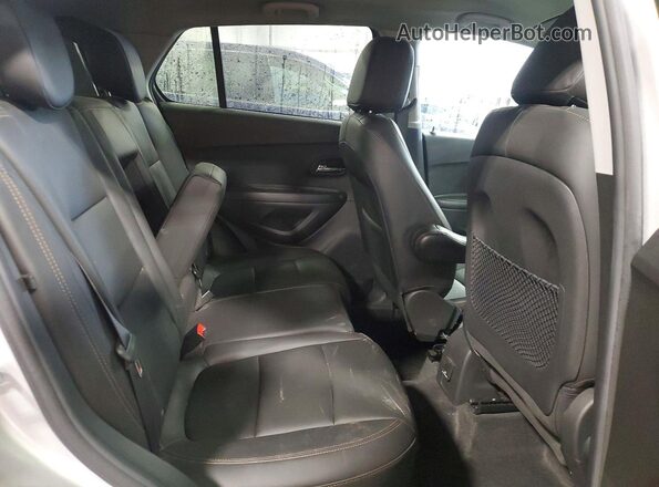 KL7CJPSB8MB345561 2021 CHEVROLET TRAX Silver Հետևի նստատեղերի տեսք