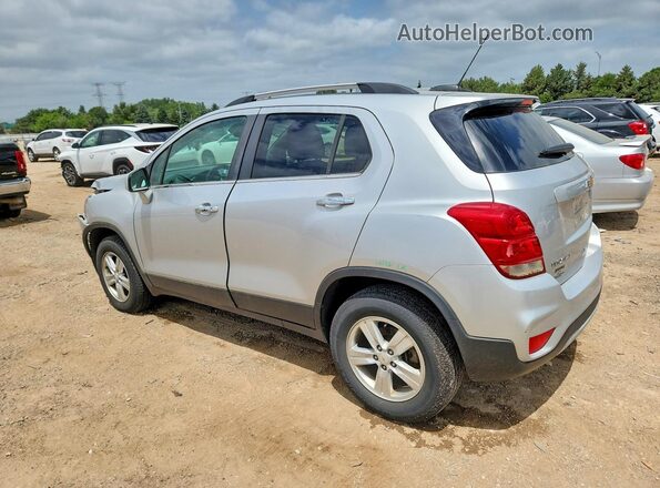 KL7CJPSB9JB580255 2018 CHEVROLET TRAX Silver Задня ліва чверть