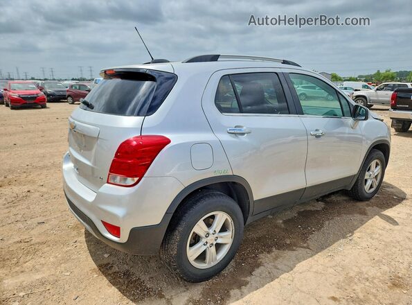 KL7CJPSB9JB580255 2018 CHEVROLET TRAX Silver Задня права чверть