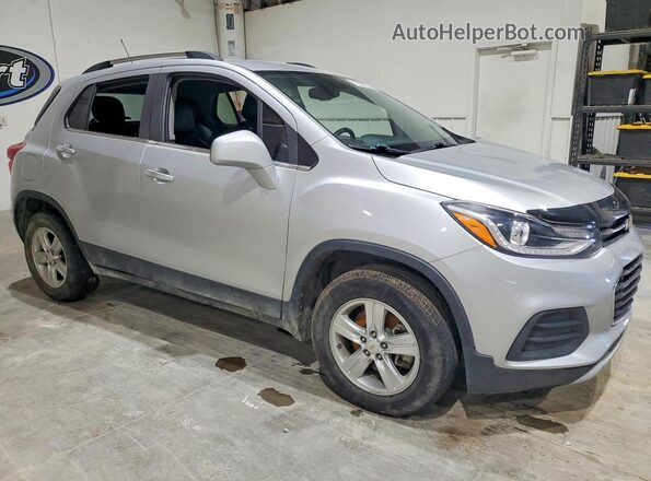 KL7CJPSB9KB753015 2019 CHEVROLET TRAX Silver Передня права чверть