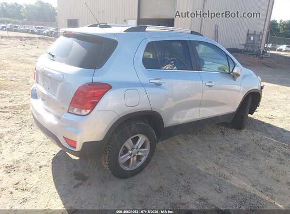 KL7CJPSB9LB322997 2020 CHEVROLET TRAX Silver Trasero derecho