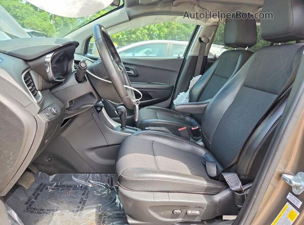 KL7CJPSB9MB349506 2021 CHEVROLET TRAX Коричневый Вид салона спереди
