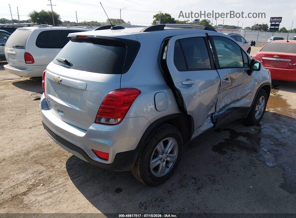 KL7CJPSM0MB365336 2021 CHEVROLET TRAX Silver Trasero derecho