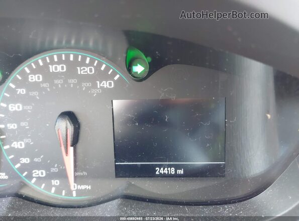 KL7CJPSM1NB528772 2022 CHEVROLET TRAX Red 360 interior view