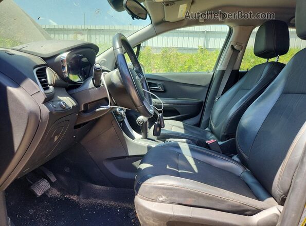 KL7CJPSM1NB529839 2022 CHEVROLET TRAX Blue Widok wnętrza z przodu
