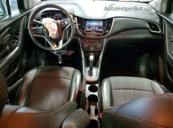 KL7CJPSM3NB535061 2022 CHEVROLET TRAX Silver Вид панелі приладів