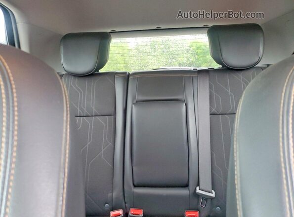 KL7CJPSM4MB372564 2021 CHEVROLET TRAX Red Vista de los asientos traseros