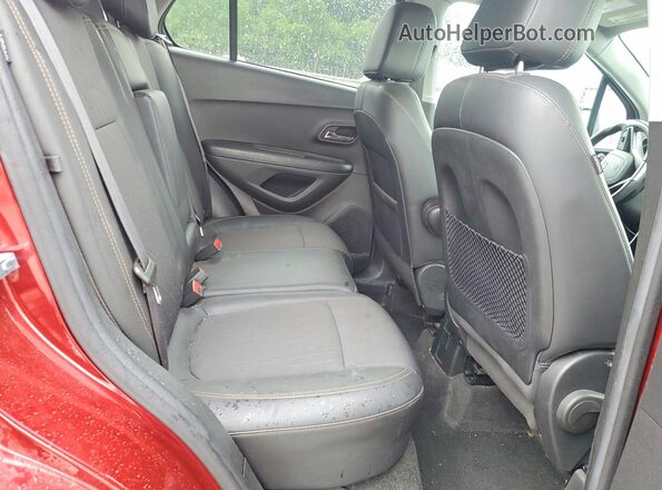 KL7CJPSM4MB372564 2021 CHEVROLET TRAX Red Vista interior trasera