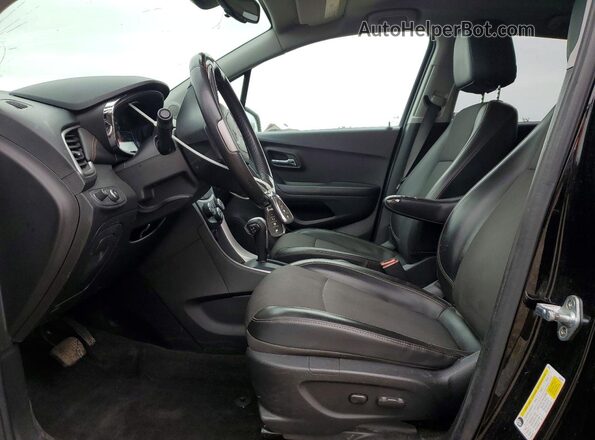 KL7CJPSM4NB557909 2022 CHEVROLET TRAX Black Widok wnętrza z przodu