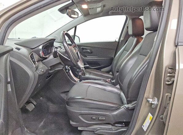 KL7CJPSM6NB528024 2022 CHEVROLET TRAX Brown Вид салону спереду