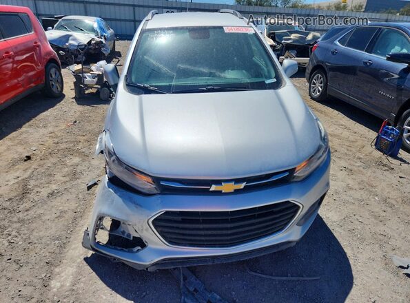 KL7CJPSM8MB374334 2021 CHEVROLET TRAX Silver Vista frontal