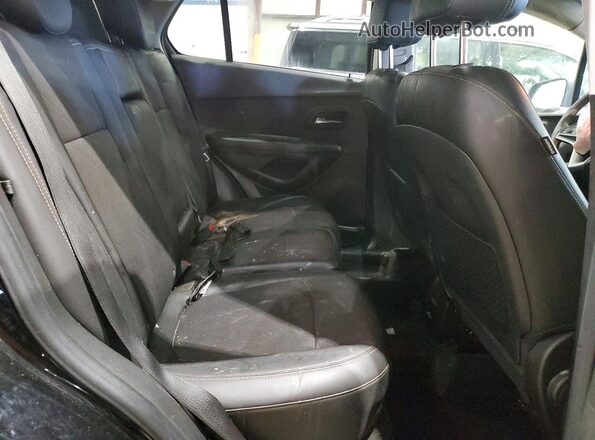 KL7CJPSM8NB535296 2022 CHEVROLET TRAX Черный Вид задней части салона