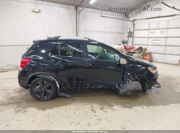 KL7CJRSB1JB645854 2018 CHEVROLET TRAX Черный Вид задней части салона
