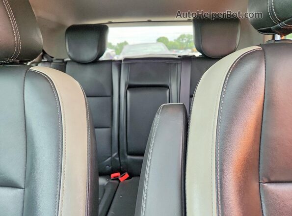 KL7CJRSB6JB632520 2018 CHEVROLET TRAX Black Հետևի նստատեղերի տեսք