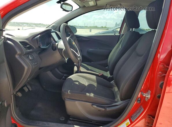 KL8CA6SA3HC726456 2017 CHEVROLET SPARK Красный Вид салона спереди