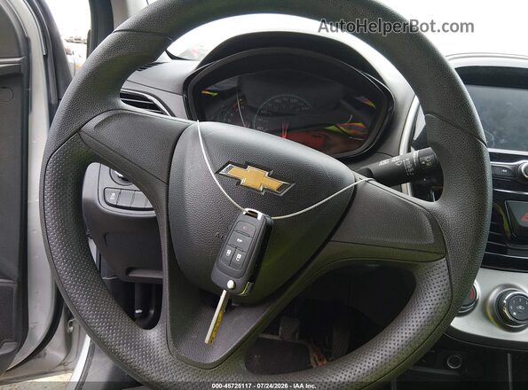 KL8CA6SA4JC472035 2018 CHEVROLET SPARK Silver Առջևի վահանակի տեսք