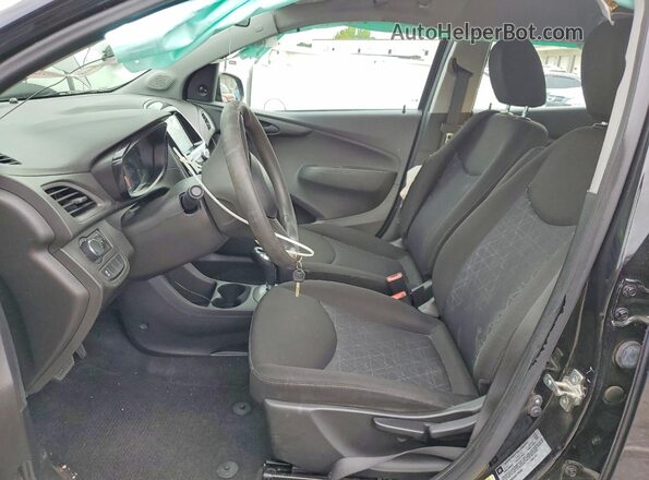 KL8CB6SA0KC700885 2019 CHEVROLET SPARK Black Вид салону спереду