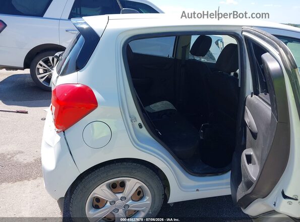 KL8CB6SA1LC429742 2020 CHEVROLET SPARK White VIN კოდის სტიკერის ხედი