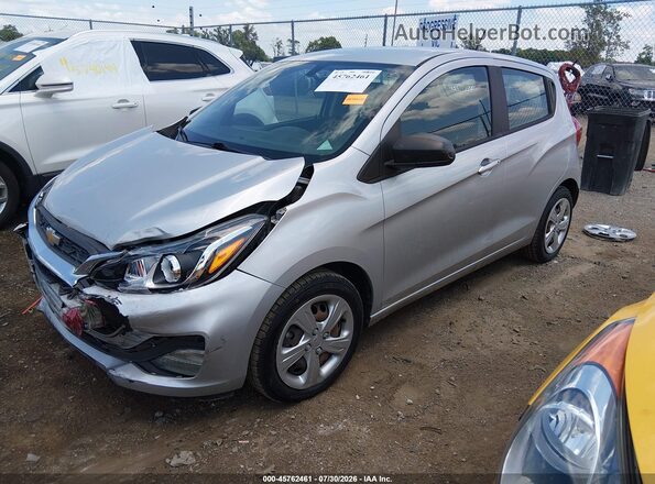 KL8CB6SA2LC416773 2020 CHEVROLET SPARK Silver Vista tres cuartos delantera izquierda