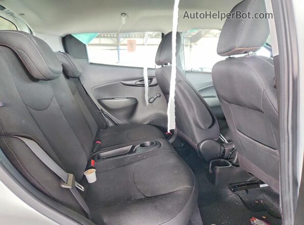 KL8CB6SA3LC442282 2020 CHEVROLET SPARK White Widok tylnych siedzeń