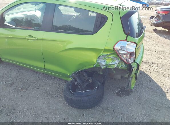KL8CB6SA6GC560929 2016 CHEVROLET SPARK Green Front view