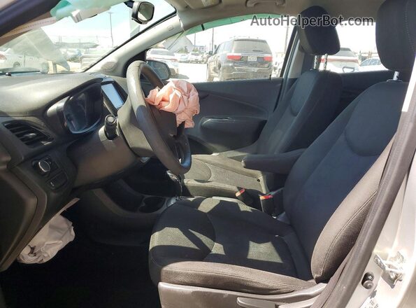 KL8CB6SA7HC745766 2017 CHEVROLET SPARK Серебряный Вид салона спереди