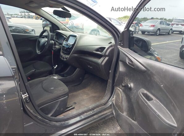 KL8CB6SA7HC828744 2017 CHEVROLET SPARK Gray Front interior view