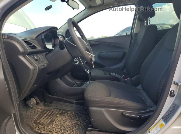KL8CB6SA7MC710218 2021 CHEVROLET SPARK Silver Widok wnętrza z przodu