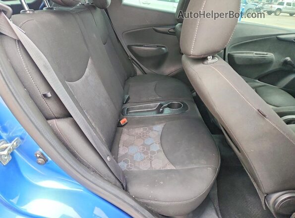 KL8CB6SA9HC759085 2017 CHEVROLET SPARK Blue Widok tylnych siedzeń