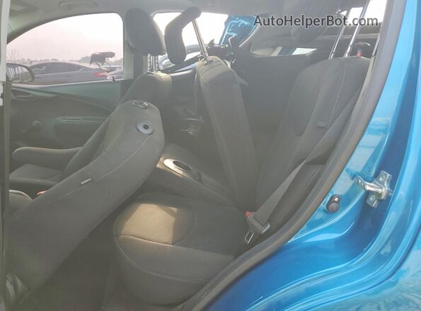 KL8CB6SA9KC764911 2019 CHEVROLET SPARK Blue Vista de los asientos traseros