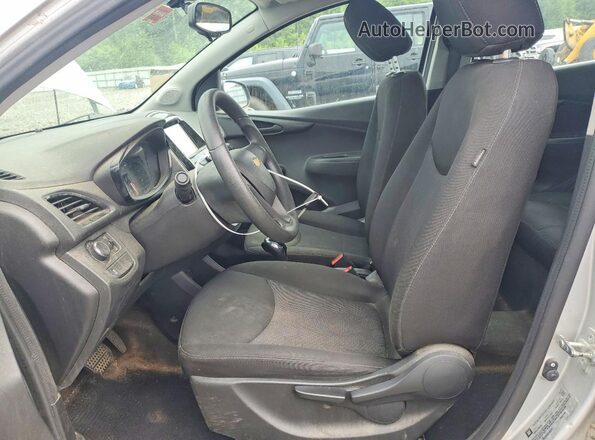 KL8CB6SAXHC814028 2017 CHEVROLET SPARK Silver Front interior view