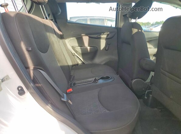 KL8CB6SAXLC451352 2020 CHEVROLET SPARK White Rear seats view
