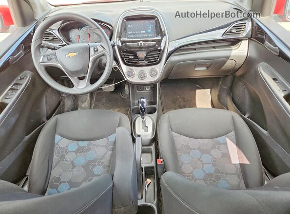 KL8CD6SA0HC802724 2017 CHEVROLET SPARK Red Вид панелі приладів
