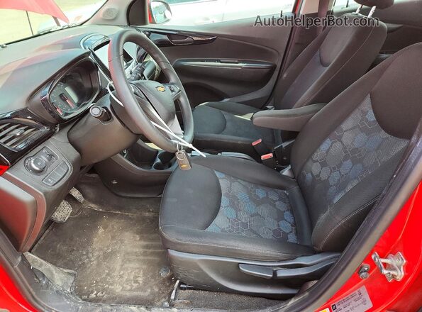 KL8CD6SA0HC802724 2017 CHEVROLET SPARK Red Вид салону спереду
