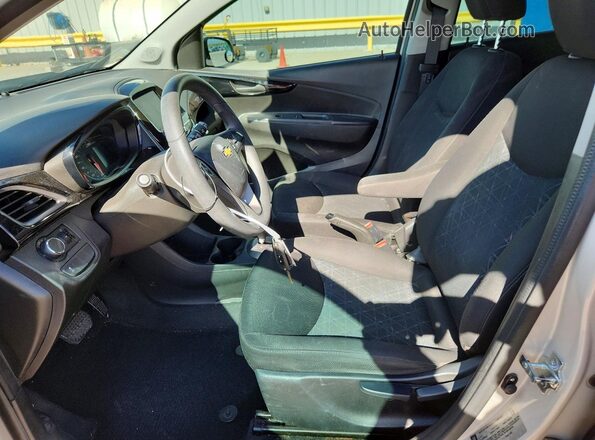 KL8CD6SA0MC746813 2021 CHEVROLET SPARK White Vista interior delantera