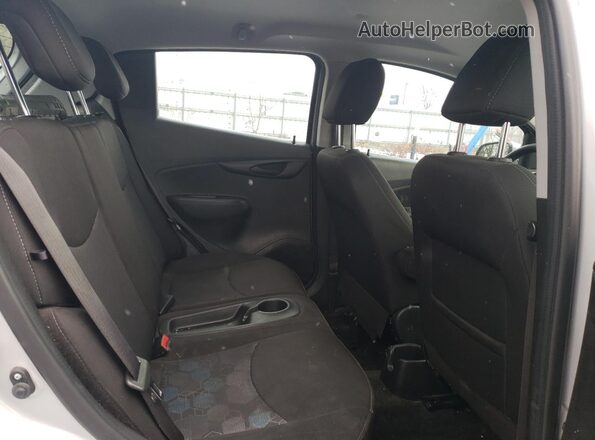 KL8CD6SA1JC465180 2018 CHEVROLET SPARK Silver Vista de los asientos traseros