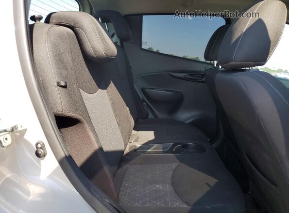 KL8CD6SA1MC749851 2021 CHEVROLET SPARK Silver Вид задніх сидінь