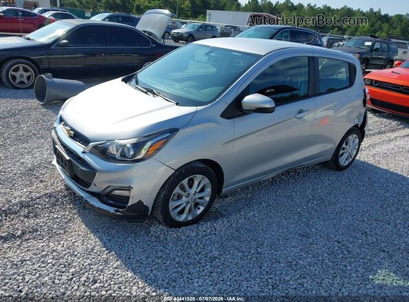 KL8CD6SA4MC717430 2021 CHEVROLET SPARK Silver Przód lewy